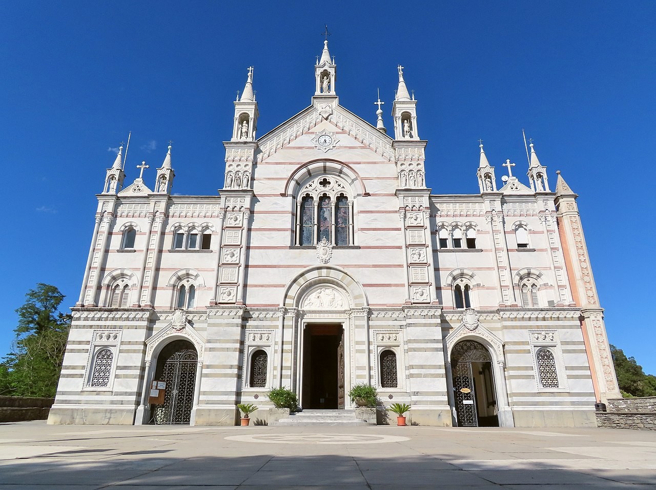 Salita in notturna al Santuario di Montallegro